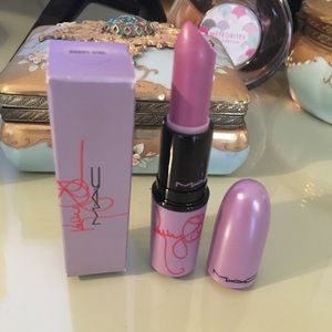 MAC Kelly Osbourne Dodgy Girl matte lipstick